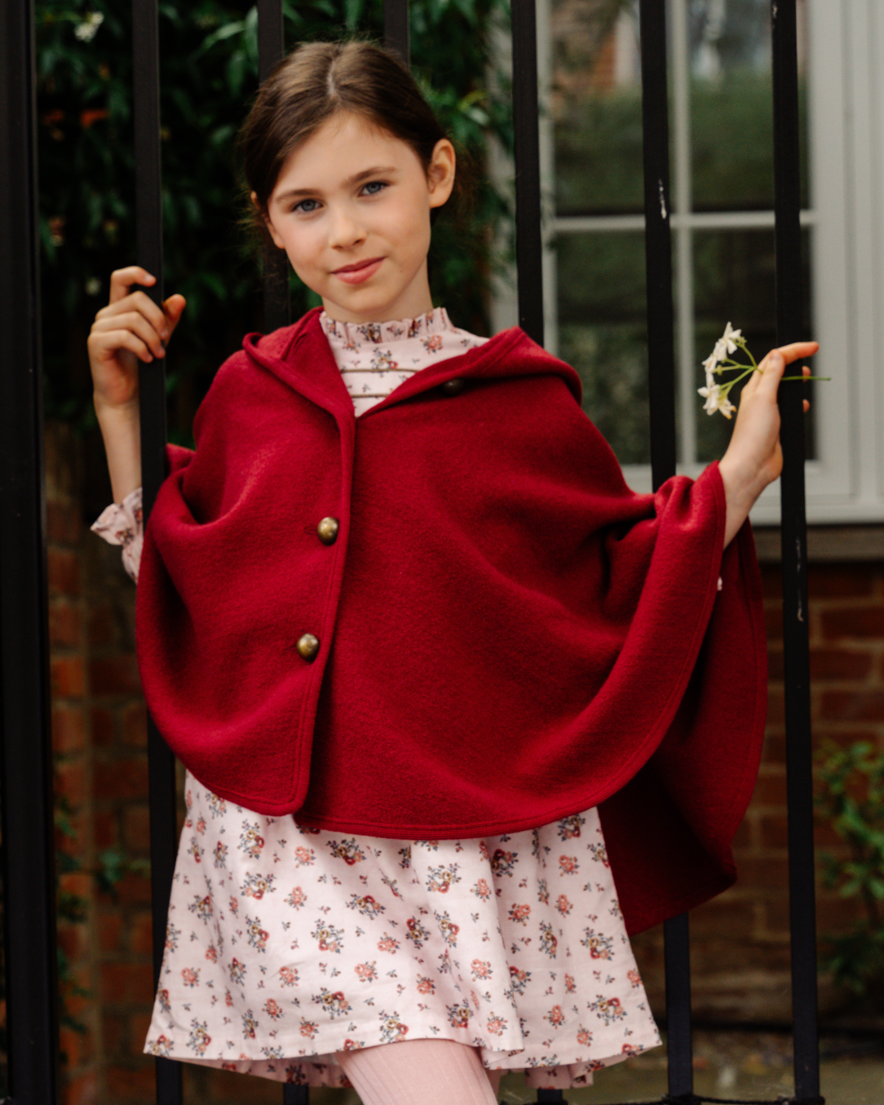 Hooded Cape Granate for girl