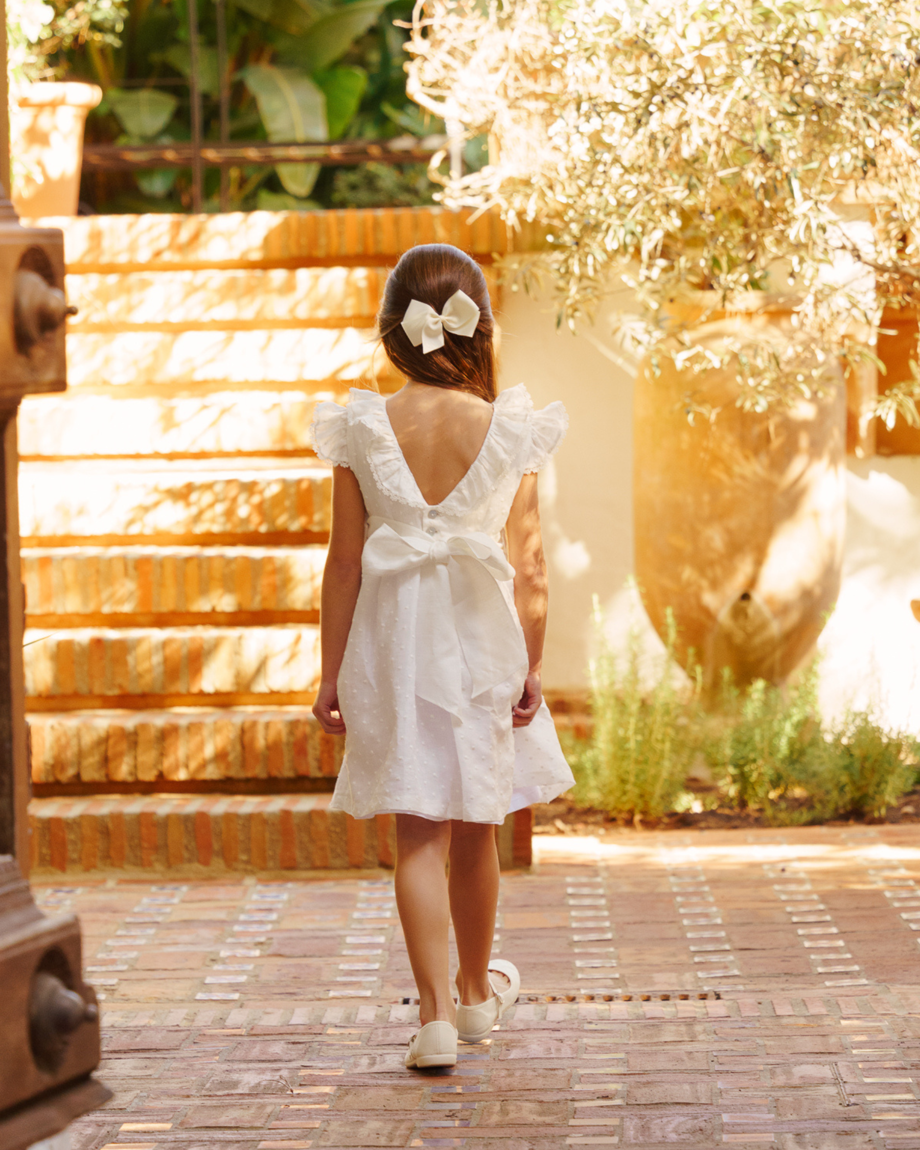 Eleonoire Off White Look