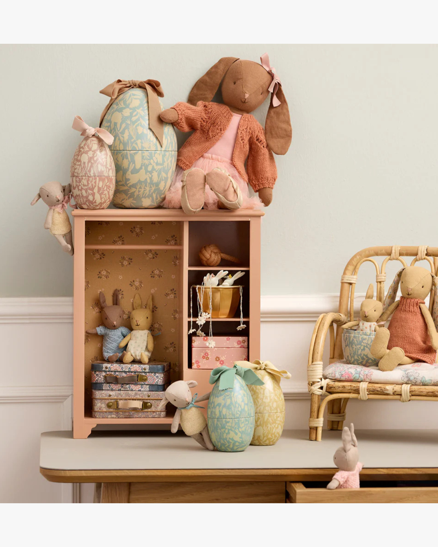 Easter Egg with Micro Rabbit, Small - Cream Yellow